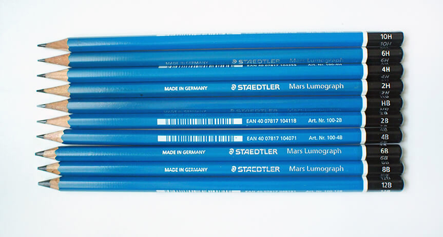 다양한 경도의 연필들